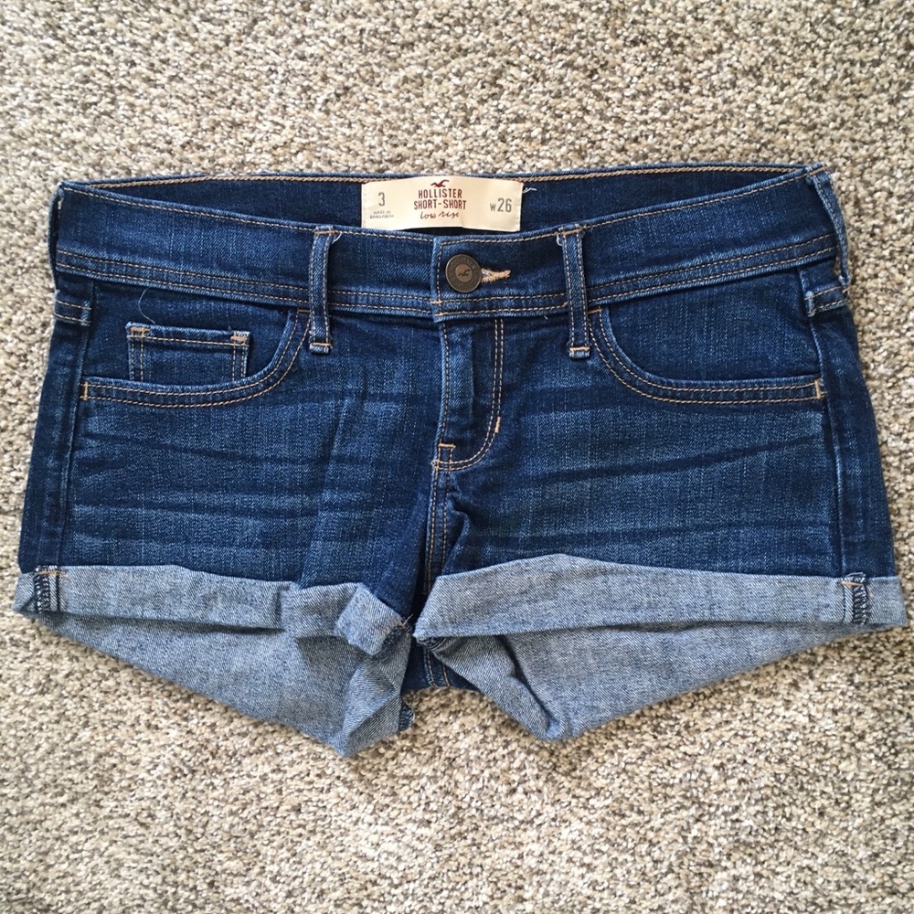 NWOT Hollister Denim Short shorts low rise 3 W26